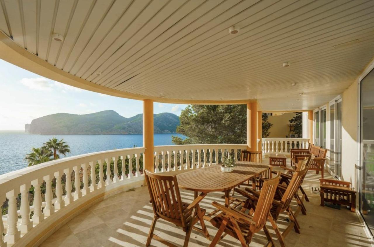 Camp De Mar, Sea View Villa *