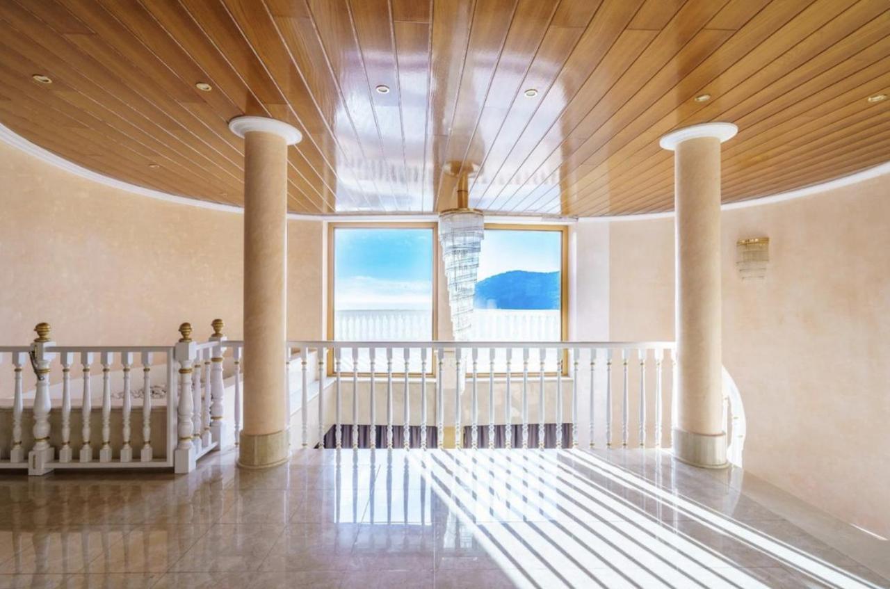 Camp De Mar, Sea View