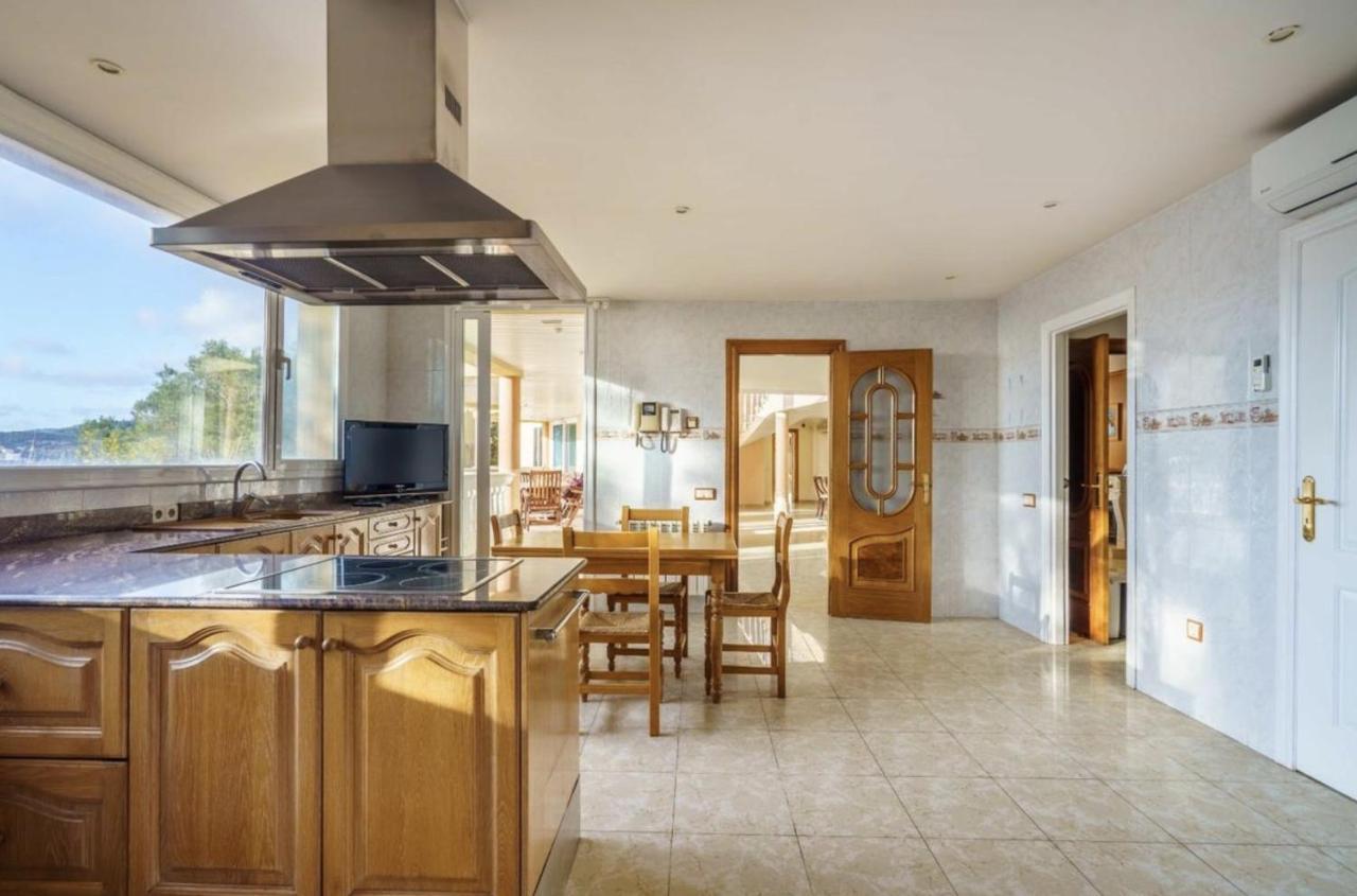 Camp De Mar, Sea View Villa