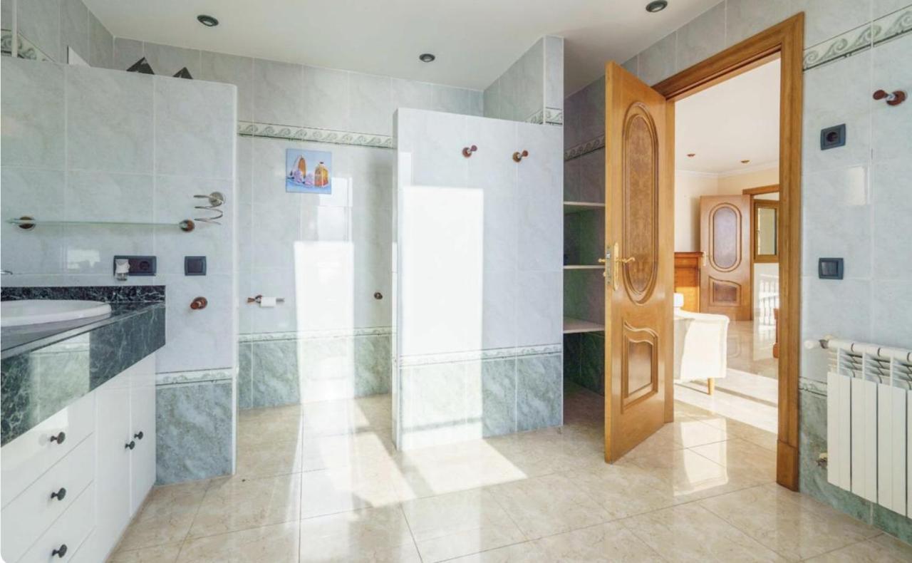 Camp De Mar, Sea View Villa